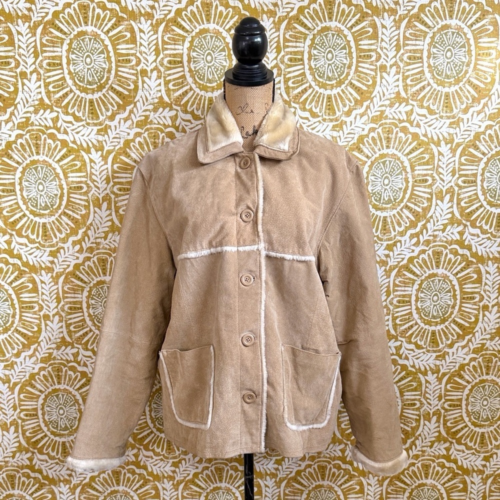 RUE 21 Options Vintage Y2K Rare Genuine Suede Button Down Jacket in Beige Sz L